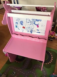 Kids art easel