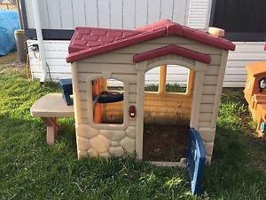 Kids playhouse