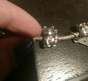 Lucky cat Pandora charm