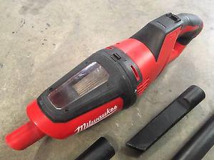 Milwaukee m12 compact vacuum tool