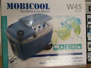 Mobicool Power Cooler/Warmer, 47.5-qt