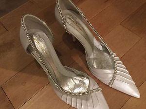 NEW never worn white with jewels heels size ) women's