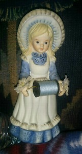 Pincushion figurine