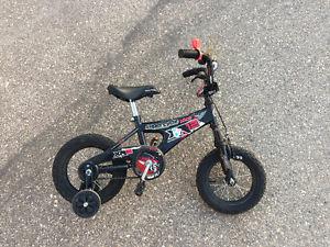 Supercycle kids bike with training wheels
