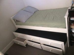 Twin trundle bed