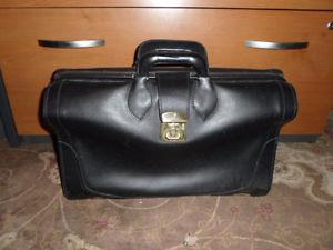** Vintage - Leather C.N.R. Briefcase**