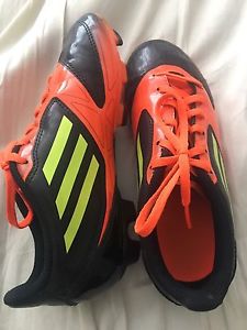Wanted: Kids soccer cleats - size 2