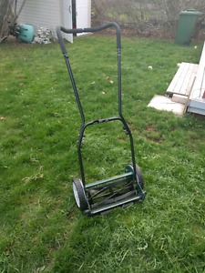 Yardworks 14'' push lawn mower
