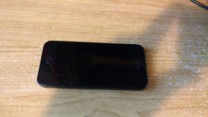 16 GB iPhone 5 in great condition w. 6 month old battery.