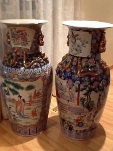 2 Chinese vase