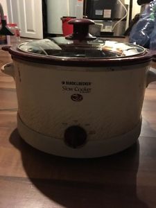 4 Quart Slow Cooker