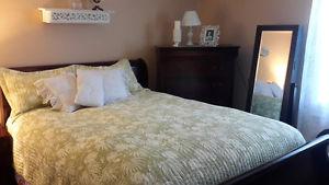 Beautiful Queen Quilted Bedspread and Shams