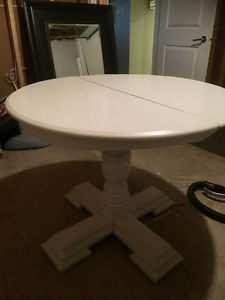 Beautiful White Dinning table