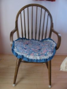 Bowback oak arm chair