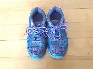 Champion sneakers size 3
