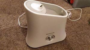 Cool mist humidifier