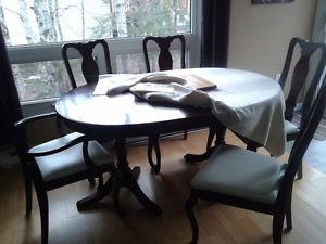 Dining Room Table - insert - 6 chairs 2 DAY SALE!!!