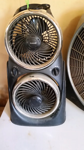 Dual blade fan