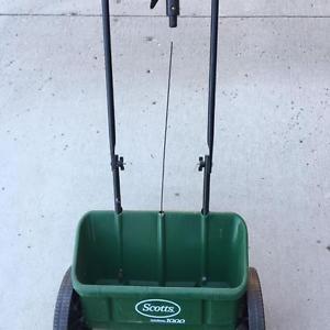 Fertilizer Spreader