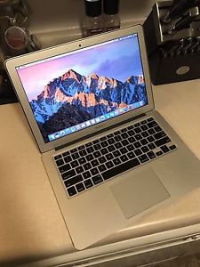  Macbook air 13in, Excellend Condition