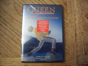 Queen - Live at Wembley Stadium by Hollywood Records []