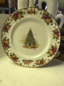 Royal Albert Old Country Roses Christmas Plate $45