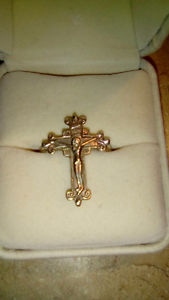 Sterling.925 crucifix ring