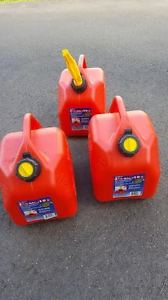 Three 10L gas jugs. 2 brand new never used, one empty prev