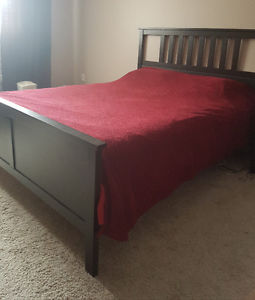 1 Queen Size Bed Frame and Mattress