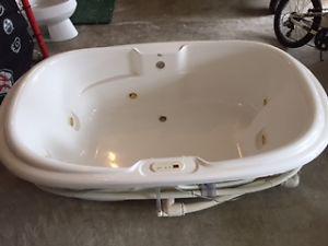 6" Hygro Max Jetted Tub