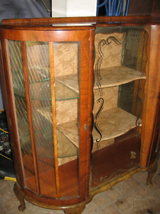 ANTIQUE MAHOGANY CHINA CUPBOARD