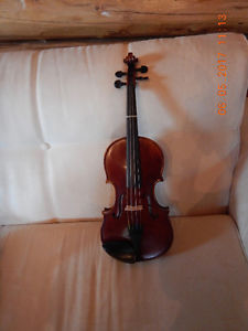 Angel Taylor 3/4 violin