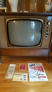 Antique tv