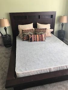 Bed with Boxspring, night stands and lamps