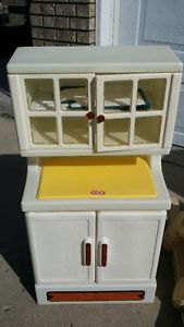 Children's kitchen pantry made by Little Tikes