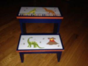 Dinosaur step stool