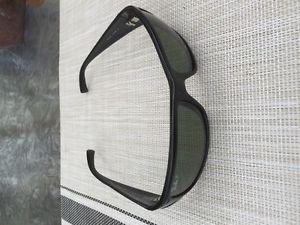 FOR SALE: RAY BAN FOR RB SHINY BLACK POLARIZED GREEN