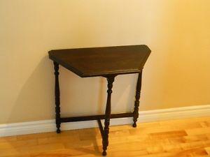 HALL ENTRY TABLE