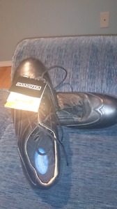 New Dakota safety shoes size 11