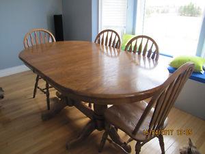 Oak Table with 6 chairs