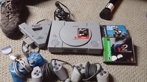 Playstation 1, 3 Controllers, Gran Turismo 2, Twisted Metal