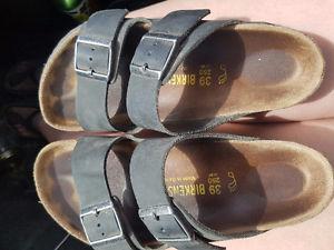 Size 39 woman Arizona birkenstocks