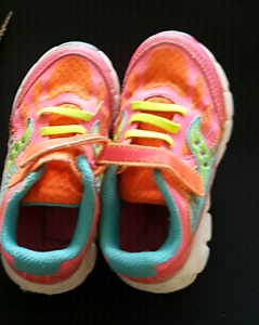 Toddler Saucony running shoes Size 9