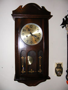 Vintage Daniel Dakota Key Wind Wall/Table Top Clock - 's