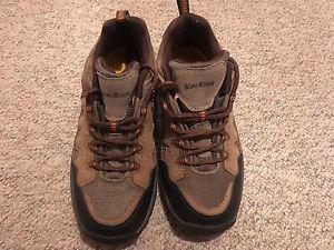 Wind River hiking shoes size men's 9