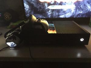 Xbox One + Limited Edition Headset + 2 Controllers + 56