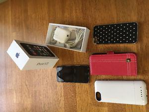 iPhone 5S with a mophie and accessories