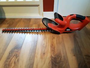 22" Cordless Hedge Trimmer