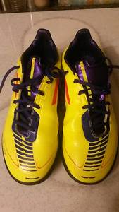 Addidas soccer cleats size 3