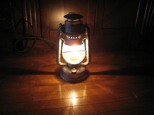 BARN LANTERN